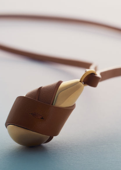 Pendentif Ormé - Dorée Cuir Camel