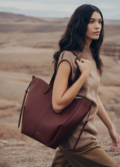 Cyme Tote - Cerise Noire Grainé